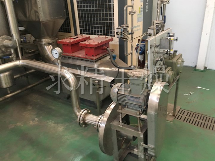 XLP閉路循環(huán)噴霧干燥機(jī)